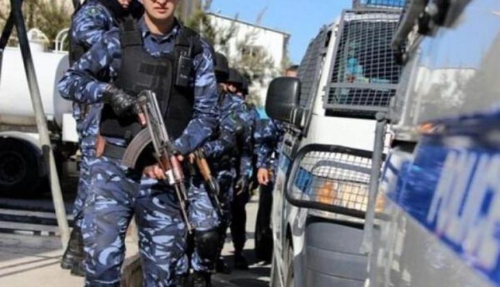 المؤسسة الأمنية تبدأ التحقيق بقيام عدد من عناصرها بتصوير مواطن بعد القبض عليه