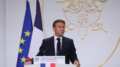 ماكرون: إعادة انتشار القوات الفرنسية في النيجر لن تتقرر إلا بطلب من بازوم