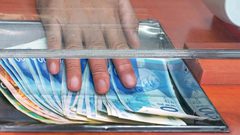 الاحتلال يقرر خصم 30 مليون شيكل شهريا من أموال السلطة بدل ديون كهرباء