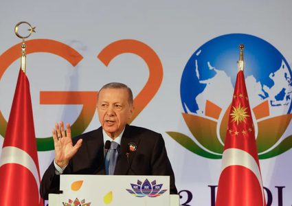 أردوغان: بحثت مع السيسي تبادل الزيارات وإحياء مجلس التعاون المشترك