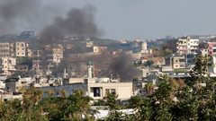 اشتباكات محدودة في "عين الحلوة" قبل اجتماع لبحث التهدئة