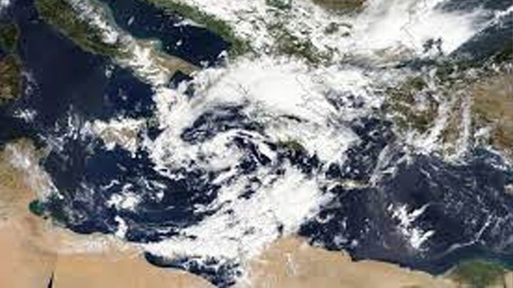 الخارجية: لا إصابات في صفوف جاليتنا جراء إعصار ليبيا