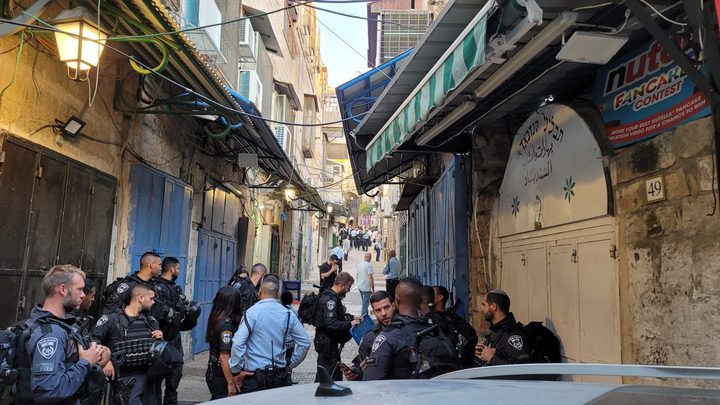 مستوطنون يستولون على منزل وسط مدينة القدس