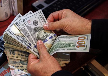 استقرار الدولار مع ترقب بيانات التضخم الأميركية وتراجع الين