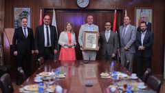 السفير الهولندي في فلسطين يشيد بالمستوى المرموق الذي وصلت إليه جامعة النجاح