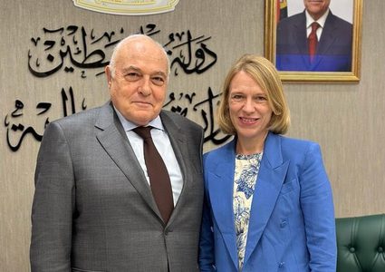 بشارة يكشف قيمة الأموال المحتجزة لدى "إسرائيل"