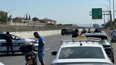 الاحتلال يعتقل ٣ ويدعي احباط عملية تفجيرية