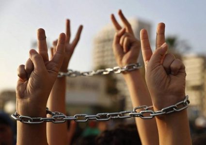 ارتفاع قائمة عمداء الأسرى في سجون الاحتلال إلى 452 أسيرًا