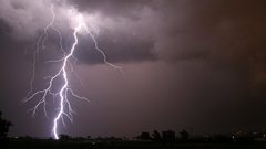 مصرع ست نساء جراء صواعق رعدية في اليمن
