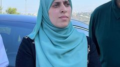 الناشطة آية خطيب تسلم نفسها للاحتلال لقضاء محكوميتها