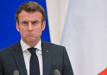 توقيف صحافية بفرنسا كشفت قضية تحويل مصر وجهة استخدام مساعدة استخبارية فرنسية