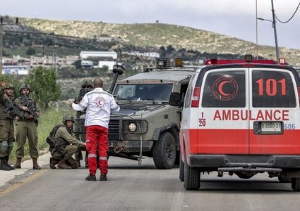 إصابات بالاختناق في صفوف الطلبة خلال اقتحام الاحتلال بلدة عناتا