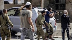 مستوطنون يهاجمون منازل المواطنين في نابلس