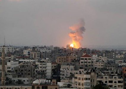 إصابة في غارة لطائرات الاحتلال على موقع شرق غزة