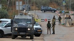 سلطات الاحتلال تعلن عن إغلاق عام جديد للضفة الغربية وقطاع غزة