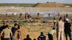 إصابتان بالرصاص الحي وآخرون الاختناق إثر استهداف الاحتلال لمسيرات سلمية شرق غزة