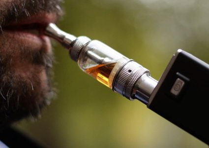 السجائر الإلكترونية تؤدي إلى تيبس خلايا الدم البيضاء