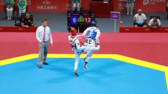 لاعب منتخبنا للتايكواندو عمر الحنتولي يبلغ ربع نهائي الأسياد