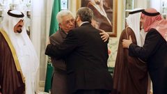 وفد سعودي يزور الأراضي الفلسطينية لأول مرة للقاء الرئيس عباس