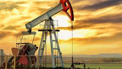 أسعار النفط ترتفع وسط توقعات بشح الإمدادات