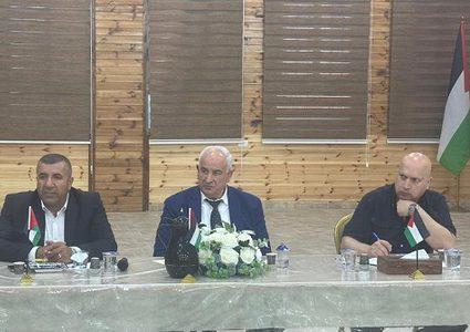 وزير الداخلية يعقد سلسلة اجتماعات في محافظة الخليل