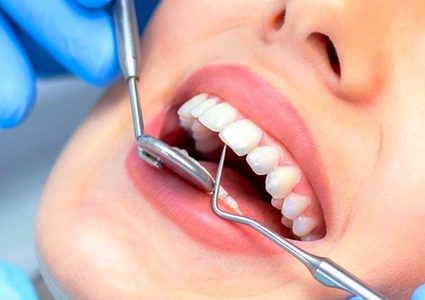 ضبط 21 شخصاً يمارسون طب الأسنان بلا شهادة في الأردن