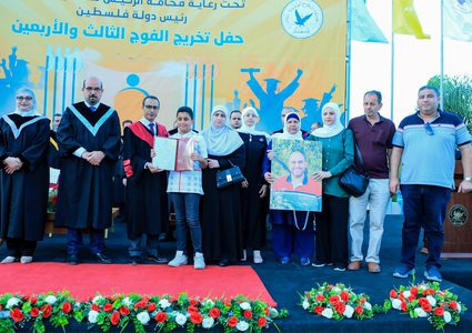 جامعة النجاح تمنح طالب متوفى بمرض عضال درجة الدكتوراة