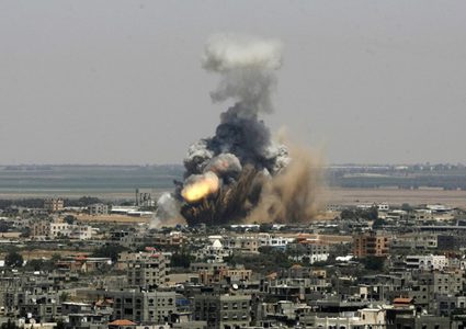 قصف إسرائيلي يستهدف موقعا شرق رفح