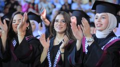 جامعة النجاح الوطنية تحتفل بتخريج طلبة الفصل الصيفي من الفوج الثالث والأربعين