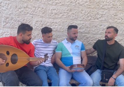 بالفيديو.. طلبة من جامعة النجاح ينشدون للنبي محمد في ذكرى مولده