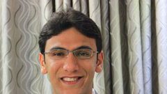 جولة عفوية لاستاذ الموسيقى ناصر الأسمر في اروقة الكلية لمناسبة ذكرى المولد