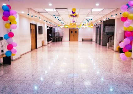 بالفيديو.. كلية الشريعة تتزين ابتهاجاً بذكرى المولد النبوي