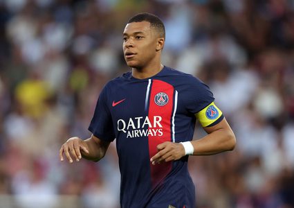 الثلاثية تجدد ورطة ريال مدريد مع مبابي