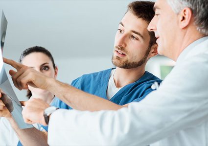 الذكاء الاصطناعي قد يساعد أطباء الأشعة في تشخيصاتهم ولكن لا يعتمد عليه