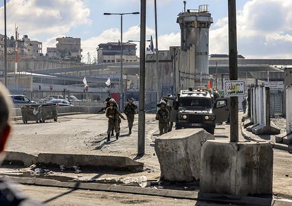 مخيم قلنديا : إصابة شاب برصاصة معدنية في عينه