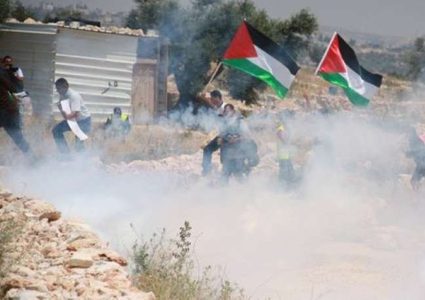 إصابات بالرصاص المعدني والاختناق خلال قمع الاحتلال مسيرة كفر قدوم