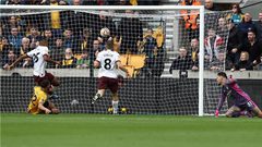 السيتي يسقط أمام وولفرهامبتون بثنائية