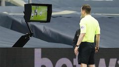 مدرب نوتنغهام: حكام البطولة فشلوا في إصدار القرارات الصحيحة من جديد