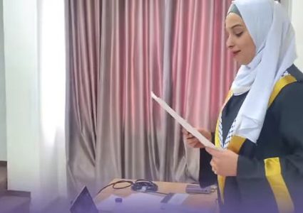 الدراسات العليا تمنح الباحثة سماهر حمدان الماجستير في الترجمة والتطبيقات اللغوية