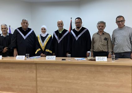 الدراسات العليا تمنح الباحثة عبير أبو شعيب درجة الماجستير في العلاقات العامة