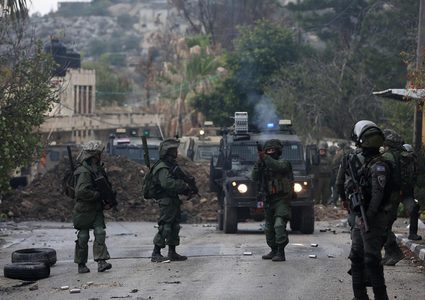 إصابات بالاختناق خلال اقتحام الاحتلال برقة شمال غرب نابلس