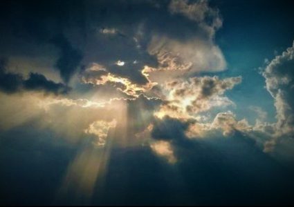 حالة الطقس: أجواء خريفية والفرصة مهيأة لسقوط أمطار خفيفة