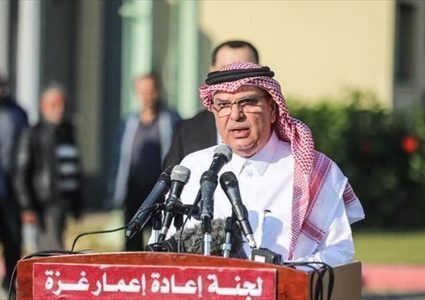 هآرتس: قطر لم تتخذ بعد أي قرار بشأن زيادة مساعداتها لغزة