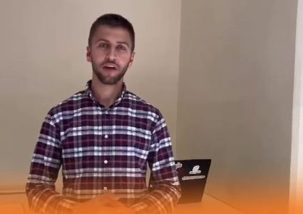 الطالب محمد أبو ريحان يتحدث عن تخصصه "هندسة الحاسوب"