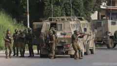 بينهم ثلاثة خطيرة.. إصابة خمسة جنود خلال اشتباكات في طولكرم