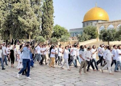 في آخر أيام العرش مسيرات وصلوا تلمودية في القدس