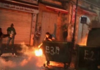 إصابات وإحراق منزلين في هجوم للمستوطنين على ياسوف