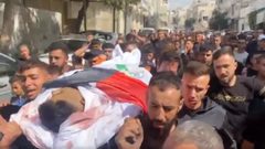 الخليل: تشييع جثمان الشهيد يوسف إدريس