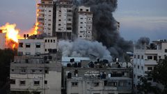 طائرات الاحتلال تقصف عدداً من الأبراج السكنية في غزة