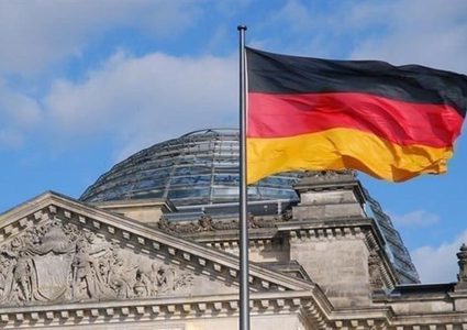 ألمانيا: سنجري مراجعة للمساعدات التي نقدمها للفلسطينيين